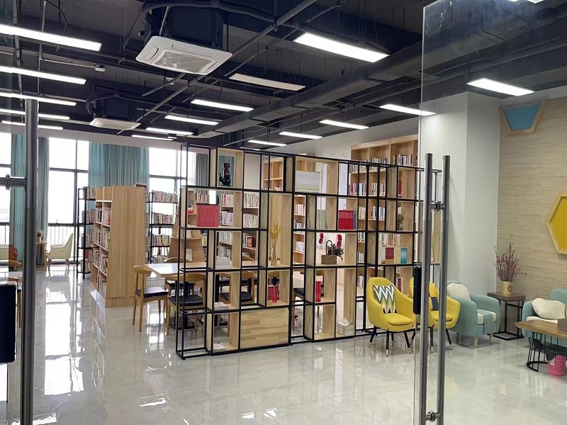 职工书屋图片2.jpg